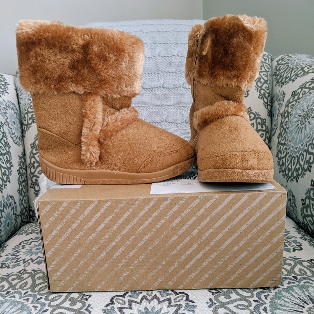 Brinley & Co Little Girls Sz 11 Faux Fur Boots